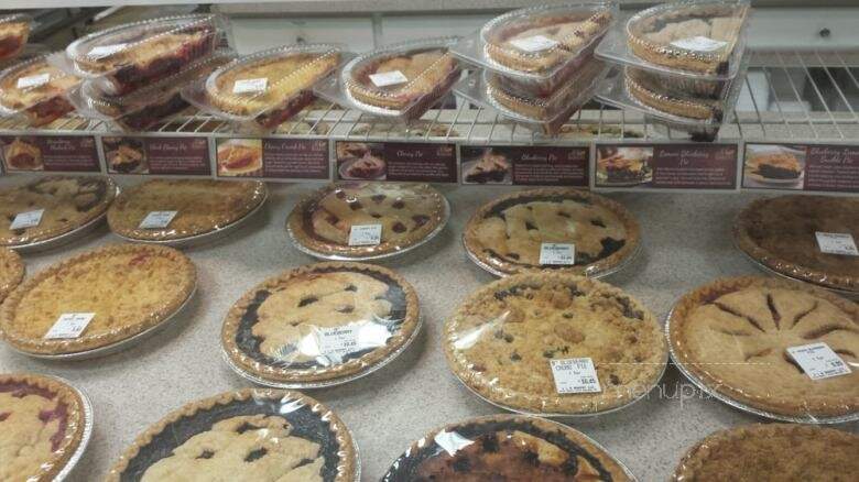 J & R Bakery at Amish Market - Upper Marlboro, MD